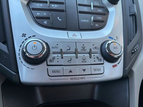 Used 2017 Chevrolet Equinox Premier w/ Enhanced Convenience Package image 30