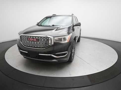 Used 2018 GMC Acadia Denali w/ Technology Package image 12