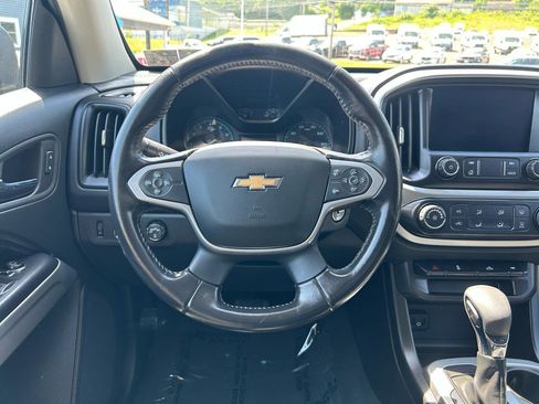Used 2022 Chevrolet Colorado LT w/ LT Convenience Package AWD/4WD image 27