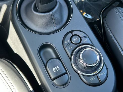 Used 2022 MINI Cooper S w/ Driver Assistance Package FWD image 28