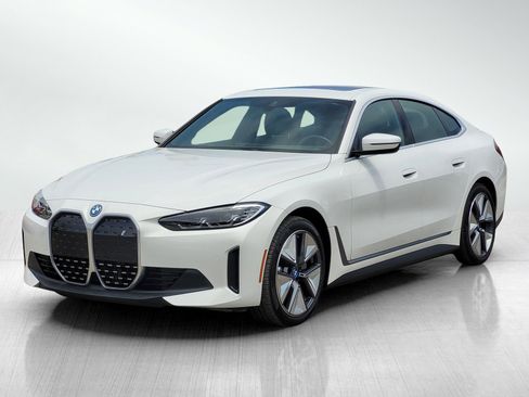 Used 2024 BMW i4 eDrive35 w/ Convenience Package image 8