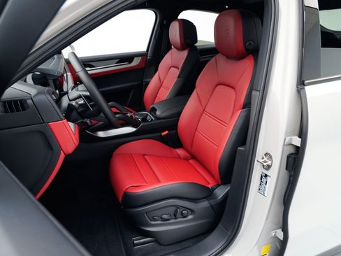 New 2026 Porsche Cayenne Coupe image 5