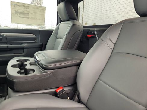 New 2026 RAM 5500 Tradesman w/ Chrome Appearance Group image 8