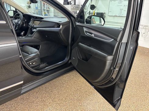 Used 2019 Cadillac XT5 Luxury AWD/4WD image 18