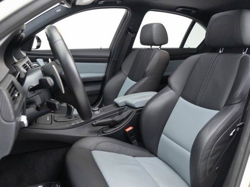 Used 2011 BMW M3 Sedan image 4