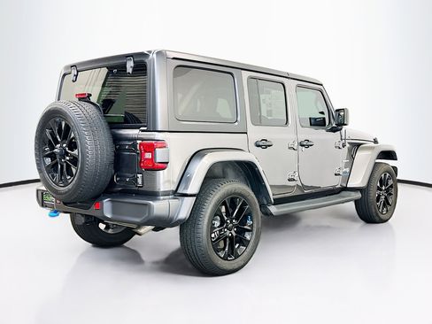 Used 2023 Jeep Wrangler Sahara w/ Cold Weather Group image 9