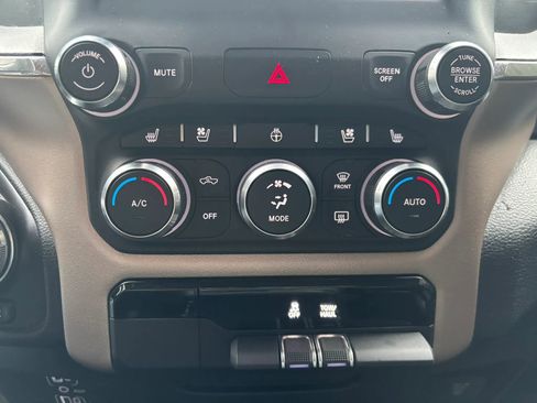 Used 2021 RAM 1500 Laramie w/ Off Road Group AWD/4WD image 25