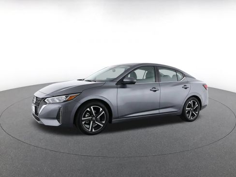 Used 2024 Nissan Sentra SV FWD image 3