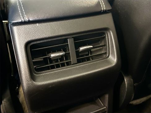 Used 2019 Ford Edge Titanium w/ Cold Weather Package image 20