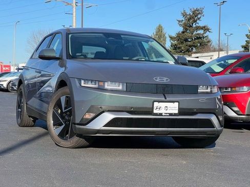 New 2025 Hyundai Ioniq 5 SE image 1