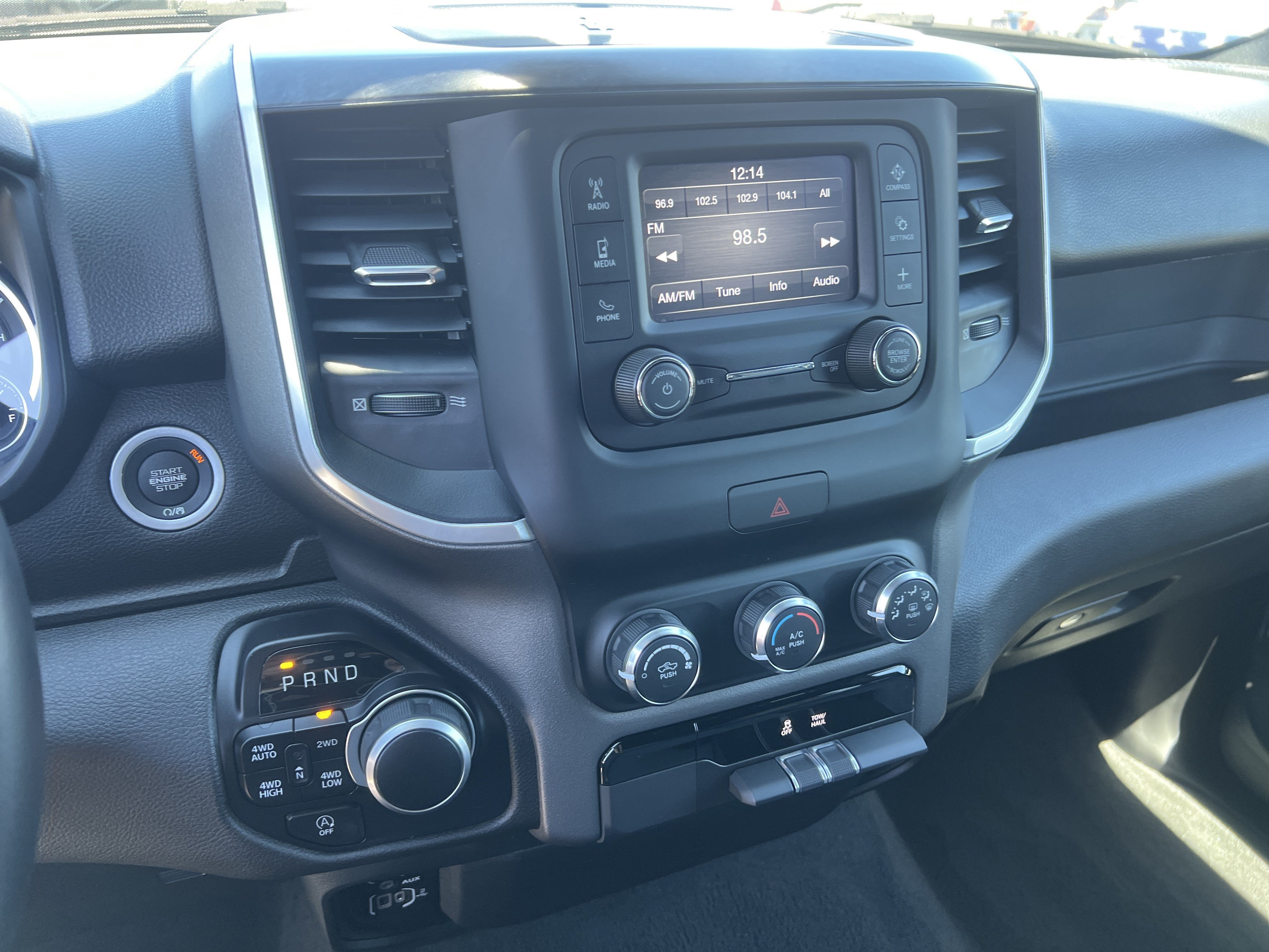 Used 2022 RAM 1500 Big Horn AWD/4WD image 34