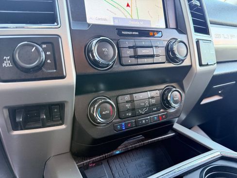 Used 2020 Ford F250 Lariat w/ Tremor Off-Road Package AWD/4WD image 28