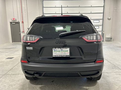 Used 2022 Jeep Cherokee Latitude w/ Sun & Sound Group image 7