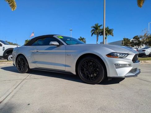 Used 2018 Ford Mustang GT Premium image 3