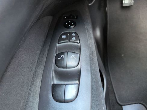 Used 2016 Nissan Pathfinder SV FWD image 22