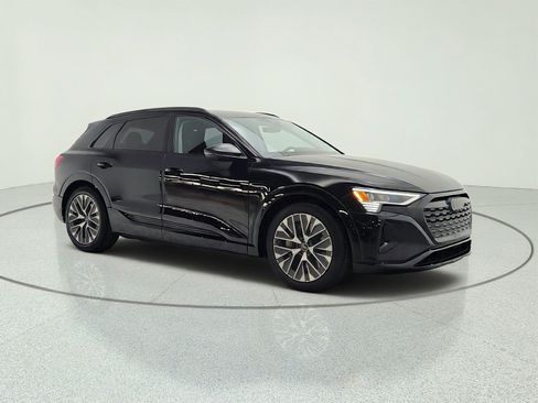 Used 2024 Audi Q8 e-tron Premium Plus w/ Premium Plus Package AWD/4WD image 3