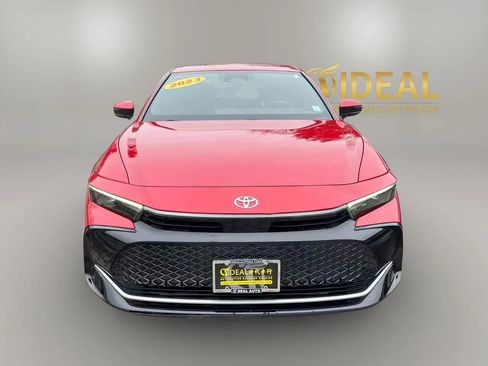 Used 2023 Toyota Crown image 2