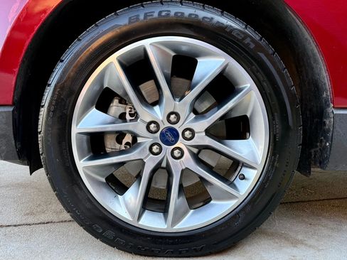 Used 2015 Ford Edge Titanium w/ Equipment Group 302A image 25