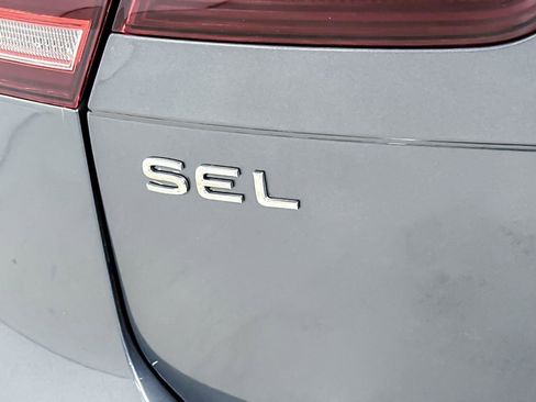 New 2023 Volkswagen Tiguan SEL R-Line image 26