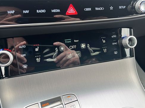 New 2026 Genesis GV70 3.5T Sport Advanced image 23