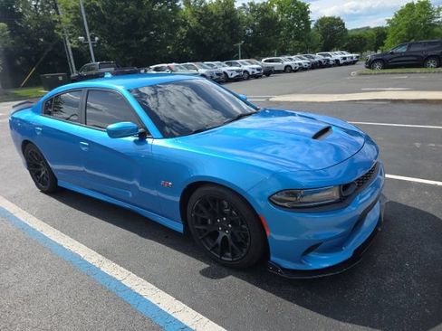 Used 2019 Dodge Charger Scat Pack RWD image 1