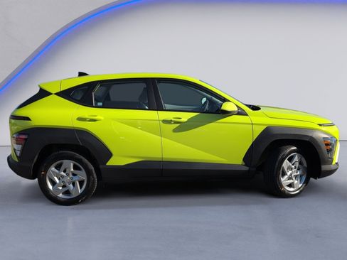 New 2026 Hyundai Kona SE FWD image 3