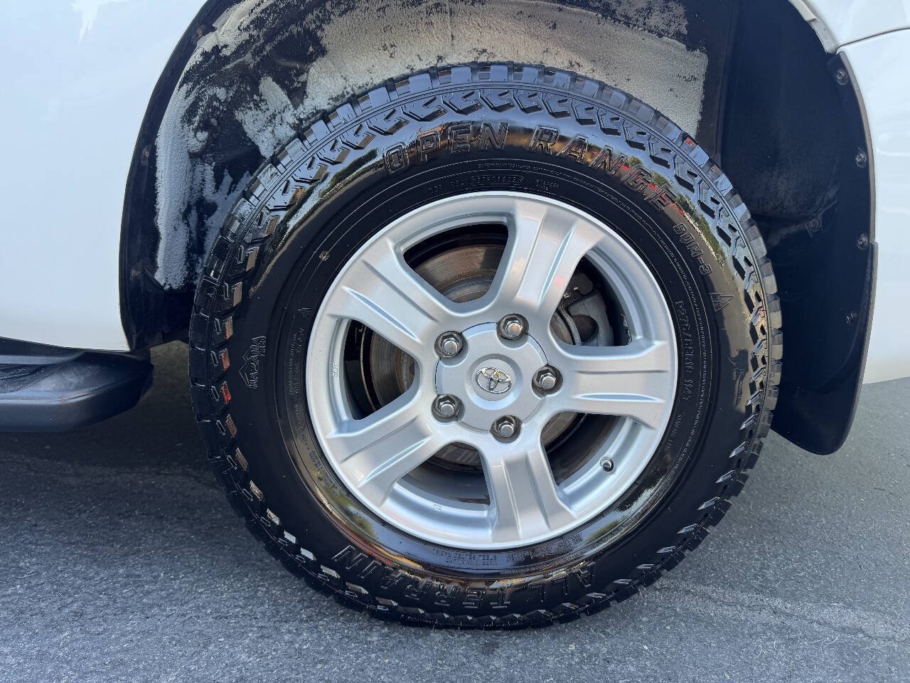 Used 2016 Toyota Sequoia SR5 AWD/4WD image 21