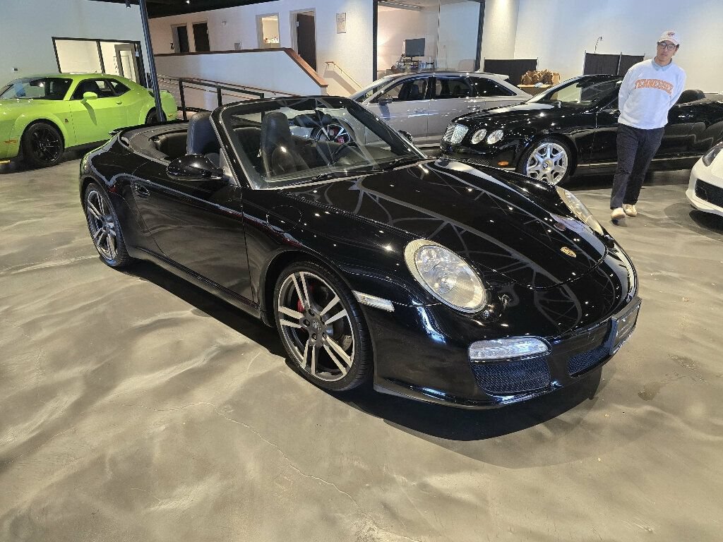 Used 2012 Porsche 911 Cabriolet image 3