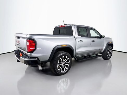 Used 2024 GMC Canyon AT4 w/ AT4 Premium Package AWD/4WD image 8