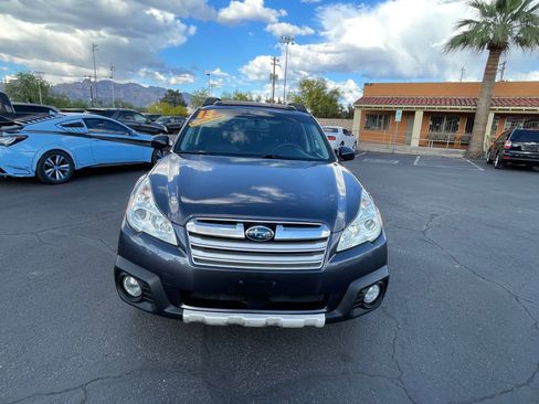 Used 2013 Subaru Outback 2.5i Limited w/ Moonroof Pkg AWD/4WD image 8