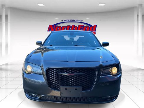 Used 2023 Chrysler 300 S image 8
