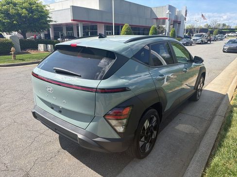 Used 2025 Hyundai Kona SEL image 4