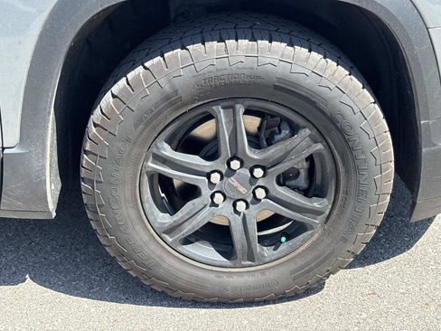 Certified 2023 GMC Acadia AT4 w/ Technology Package image 10
