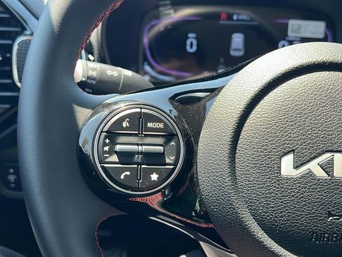 Certified 2025 Kia Soul GT-Line image 14