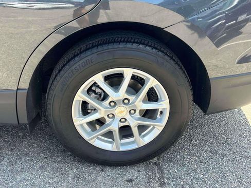 Used 2023 Chevrolet Traverse LT AWD/4WD image 9