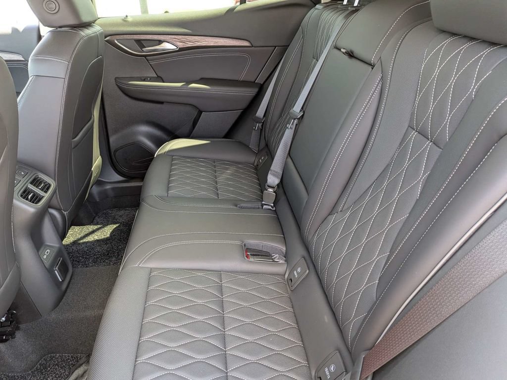 Used 2023 Buick Envision Avenir AWD/4WD image 14