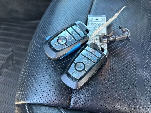 Used 2018 Ford Mustang Premium w/ Equipment Group 201A image 29