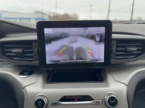 Certified 2023 Ford Explorer XLT image 15