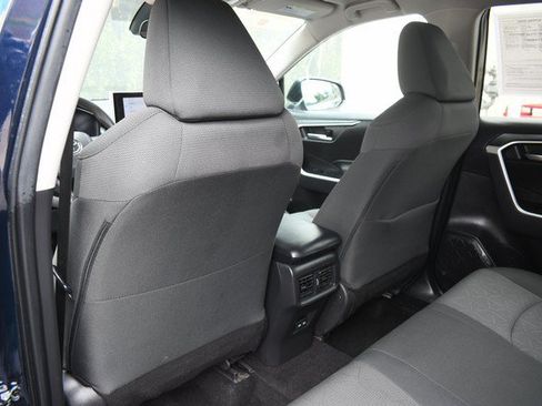 Used 2024 Toyota RAV4 XLE AWD/4WD image 21