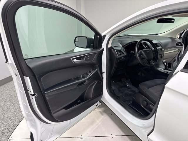Used 2018 Ford Edge SE FWD image 7