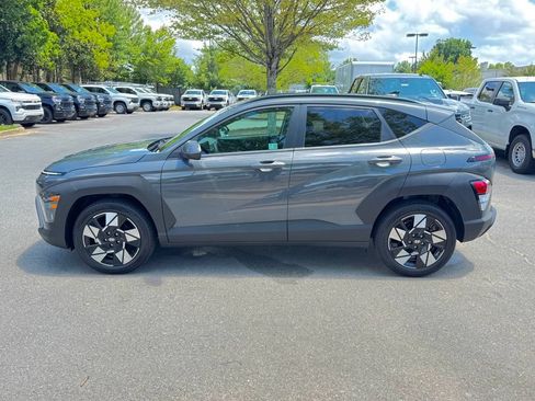 Used 2025 Hyundai Kona SEL FWD image 4