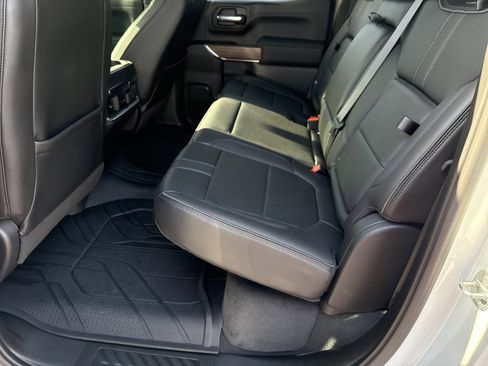 Used 2021 Chevrolet Silverado 1500 High Country w/ Technology Package image 21