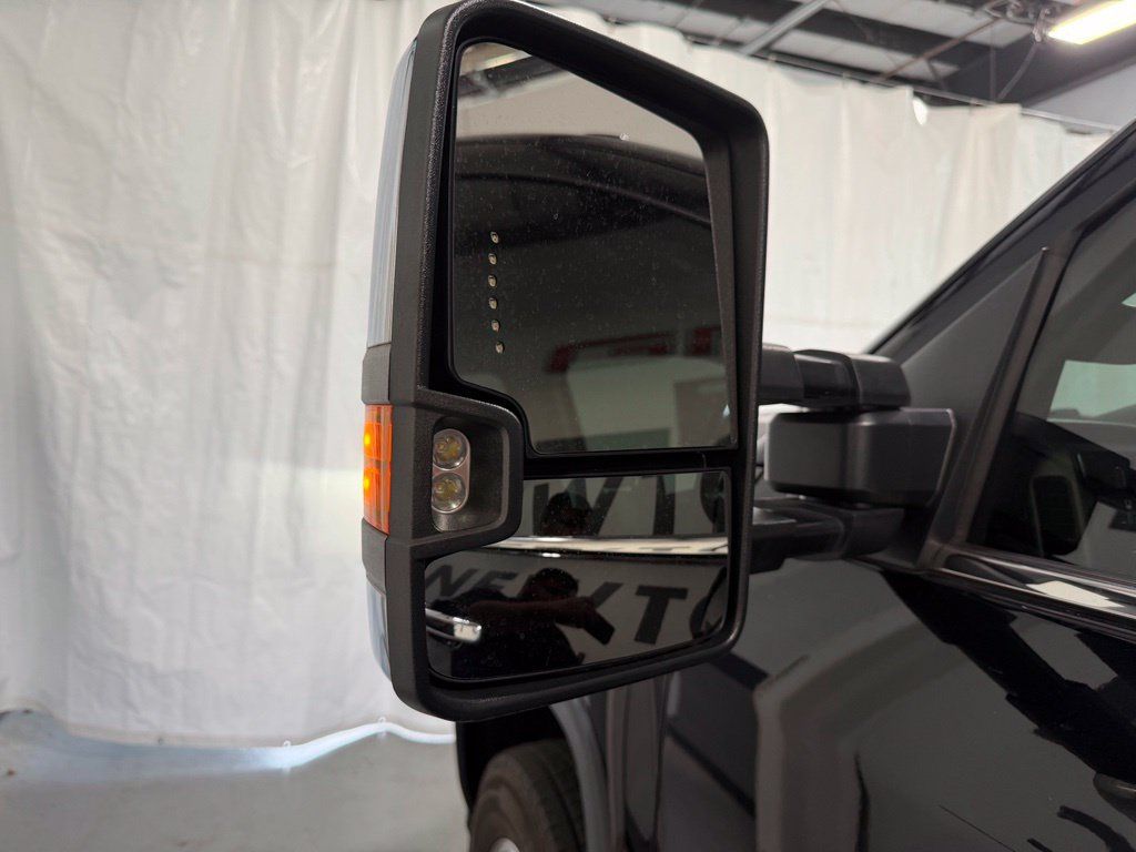 Used 2019 GMC Sierra 3500 Denali w/ Duramax Plus Package AWD/4WD image 10