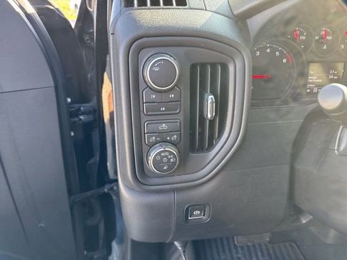Used 2022 Chevrolet Silverado 2500 Custom w/ Custom Value Package AWD/4WD image 24