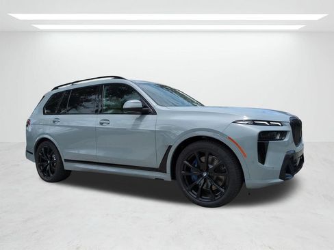 New 2027 BMW X7 xDrive40i w/ Executive Package AWD/4WD image 2