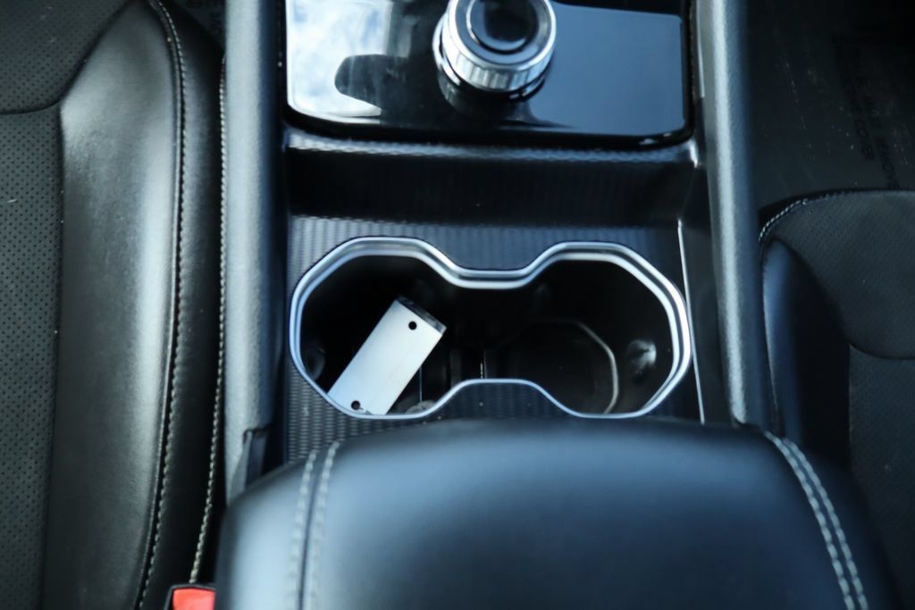 Used 2024 Jeep Grand Cherokee L Altitude RWD image 31