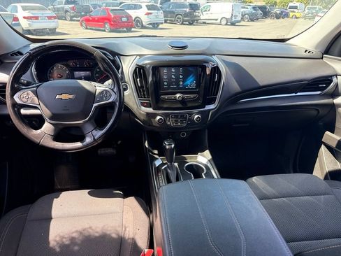Used 2019 Chevrolet Traverse LT w/ LPO, Floor Liner Package FWD image 5