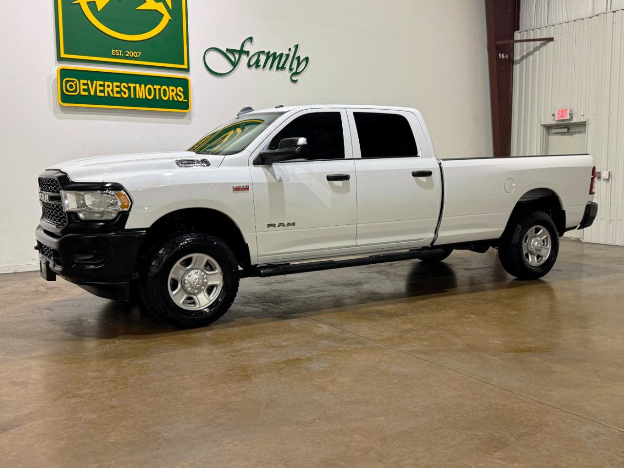 Used 2022 RAM 2500 Tradesman AWD/4WD image 3