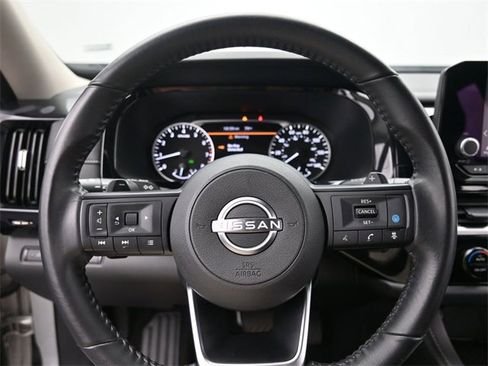 Used 2025 Nissan Pathfinder SV image 20