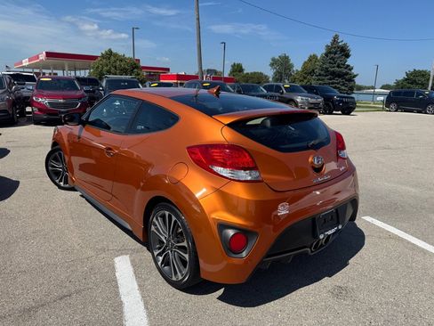 Used 2016 Hyundai Veloster Turbo FWD image 5